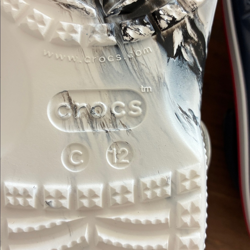 BUNDLE! N E W CROCS Kids Water Shoes - Black, White, and Navy. Sz12 - Picture 4 of 5